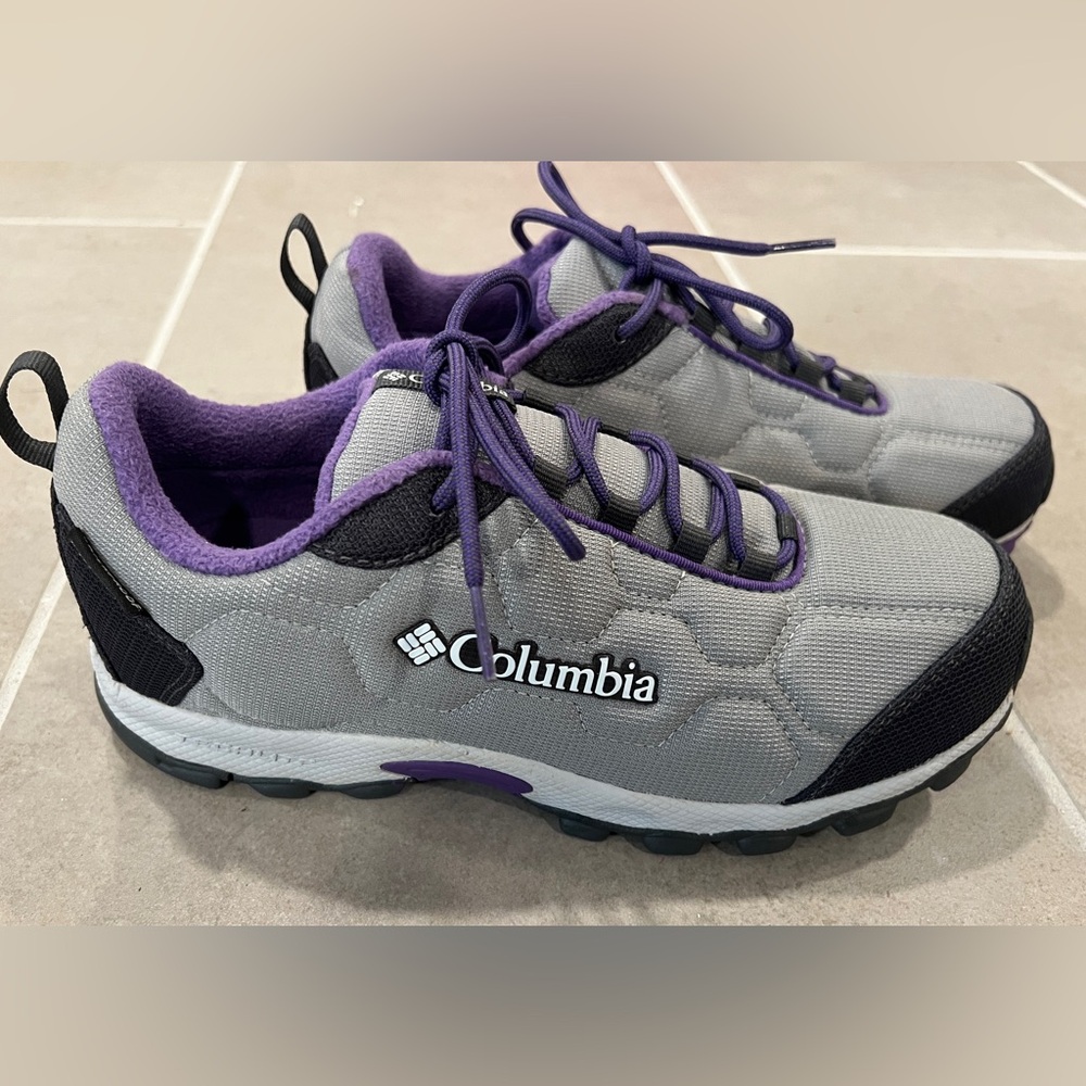 Columbia Firecamp Sledder Youth Sz 5 Waterproof Hiking Shoes Worn Once